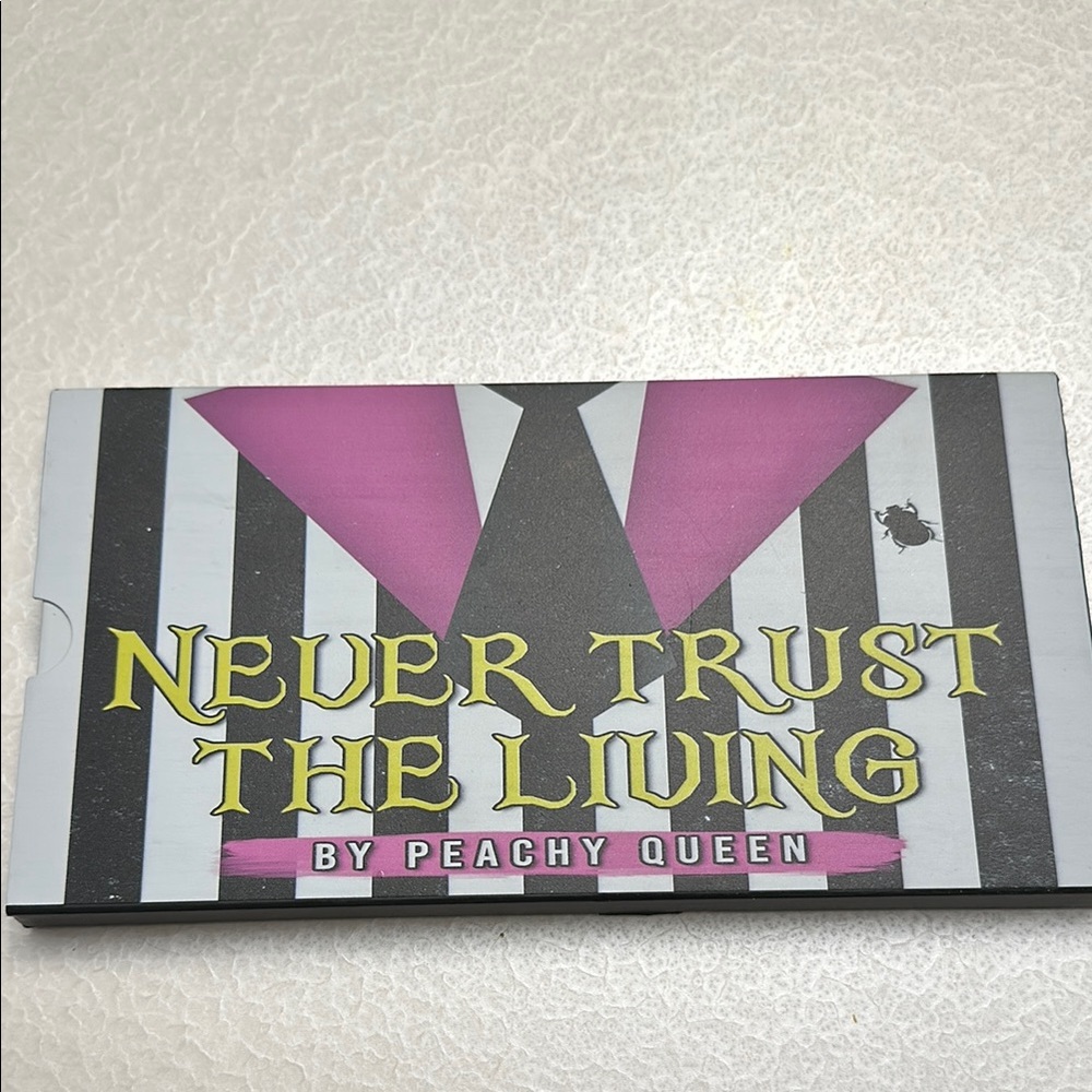 Peachy Queen 'Never Trust The Living' Palette